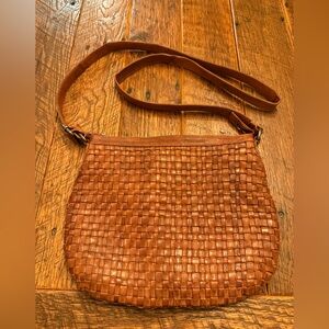 Vilenca Woven Crossbody Bag - Brown